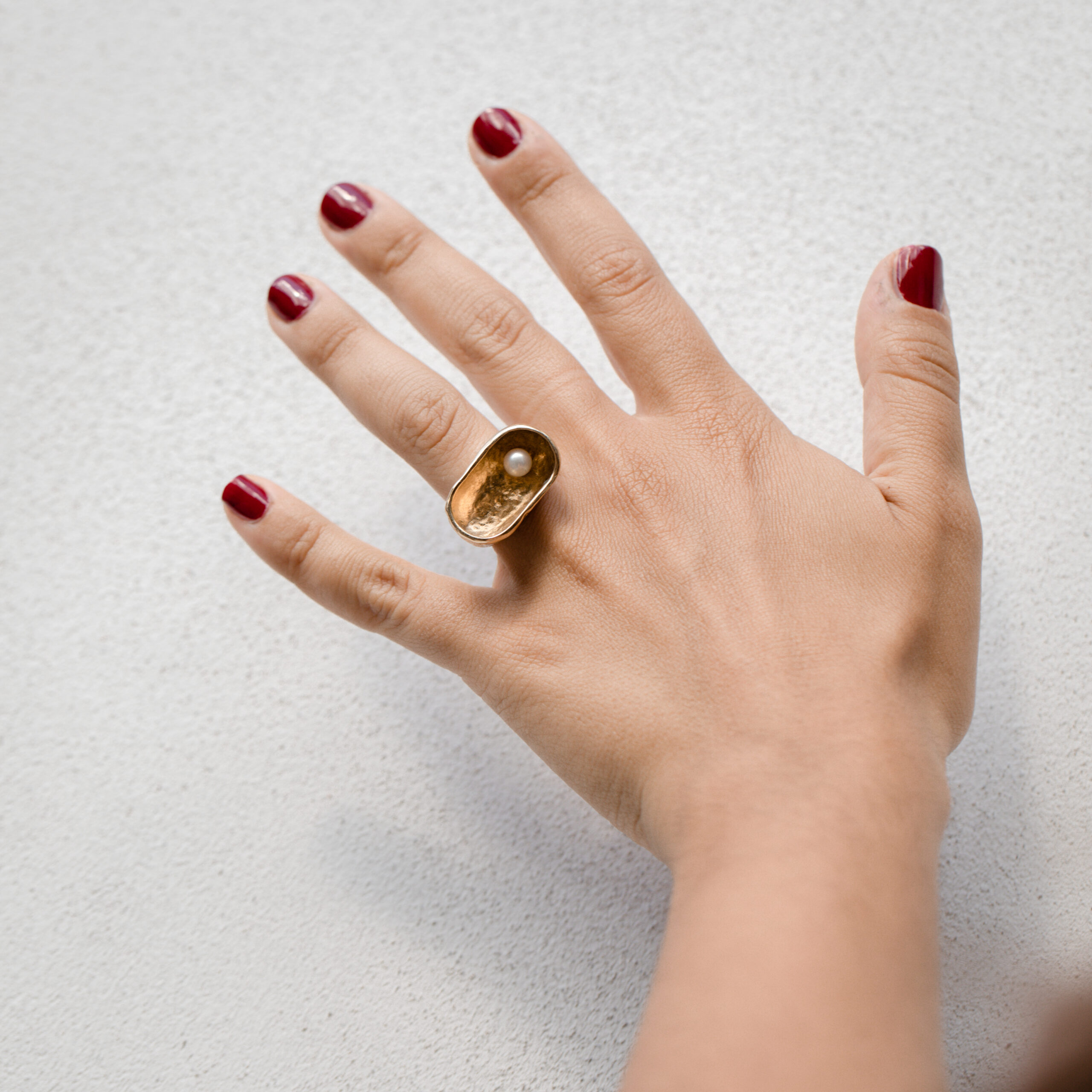 anello artigianale con perla, anello grande con perla, anello particolare, idee regalo artigianali, gioielli artigianali Milano