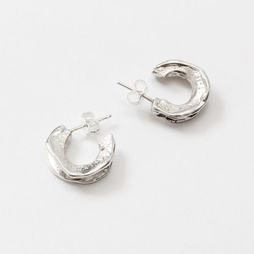 orecchini artigianali in argento 925, orecchini artigianali Milano, orecchini a cerchio piccoli, orecchini secondo buco in argento 925